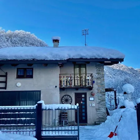 Casa La Fucina Сasa de vacaciones Melle